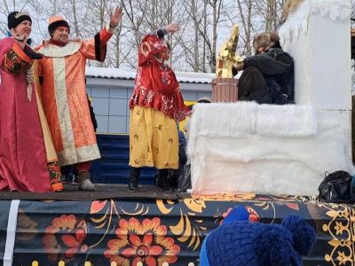 Алдан встречает весну традиционно - с гостями, шутками и карнавальным шествием